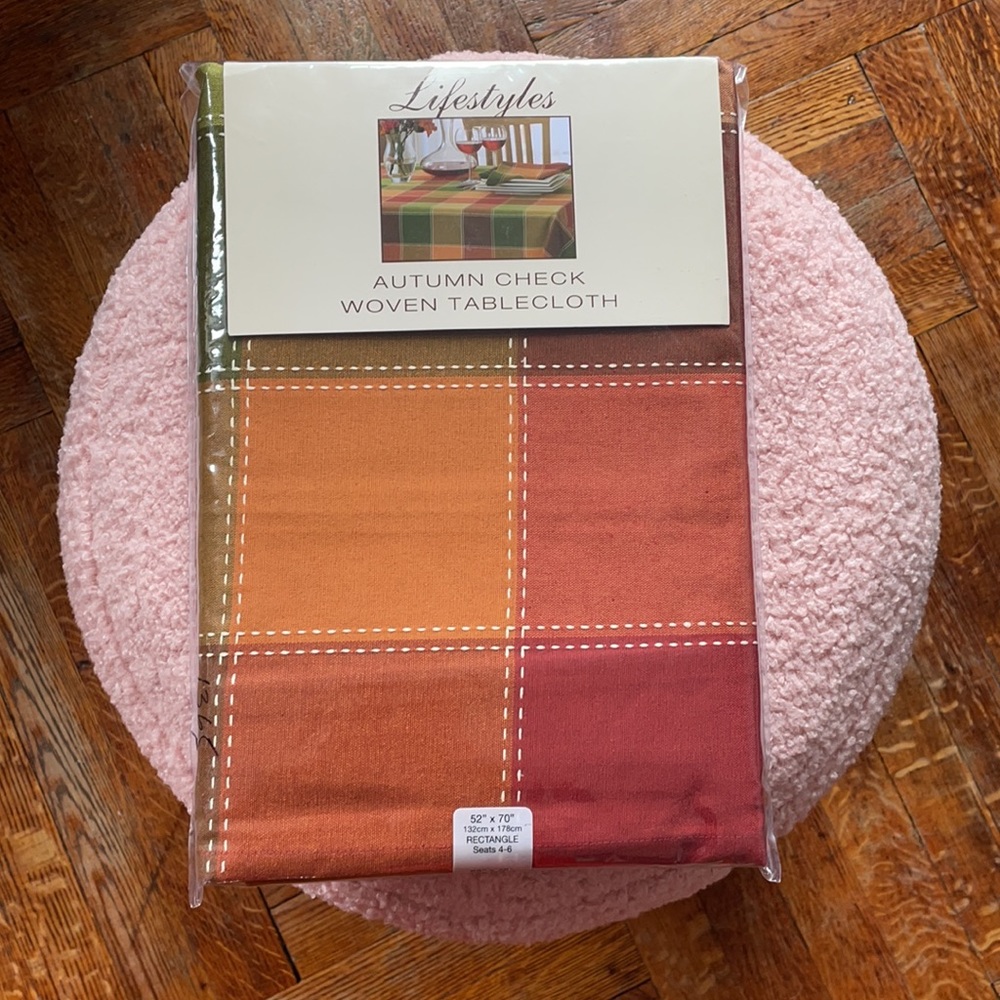 NWT Autumn season woven tablecloth